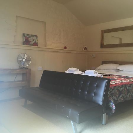 Widbrook Barns Bed & Breakfast Bradford-On-Avon Dış mekan fotoğraf